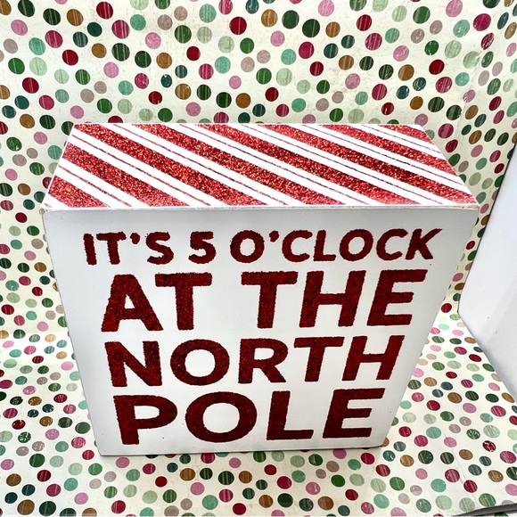 Christmas Wood Box Sign It’s 5 O’Clock At The North Pole Red Glitter Cocktails - Picture 6 of 6